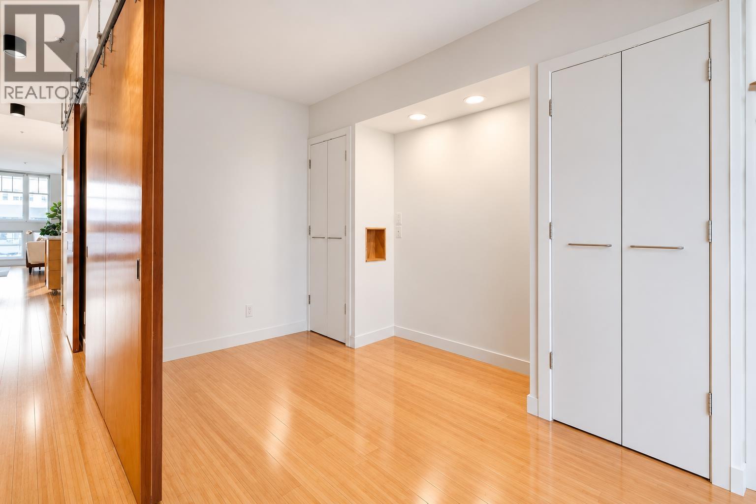 401 1072 Hamilton Street Property Photo 21