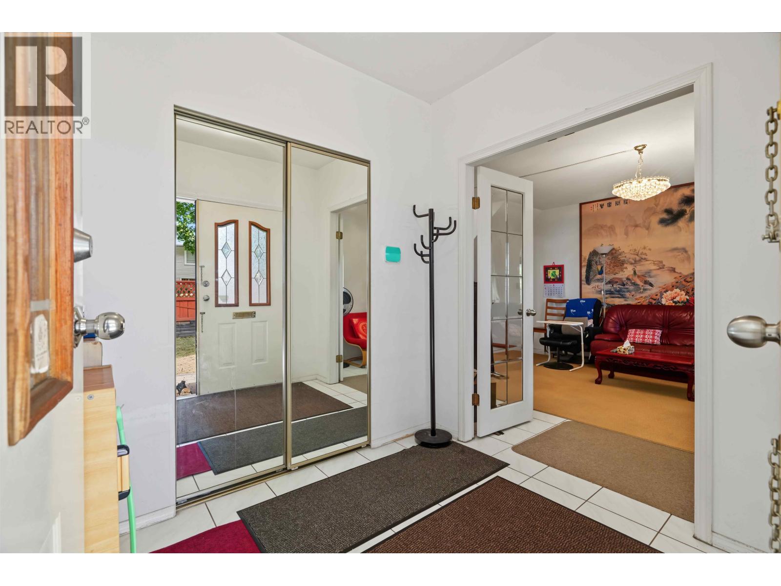5036 Sherbrooke Street Property Photo 4