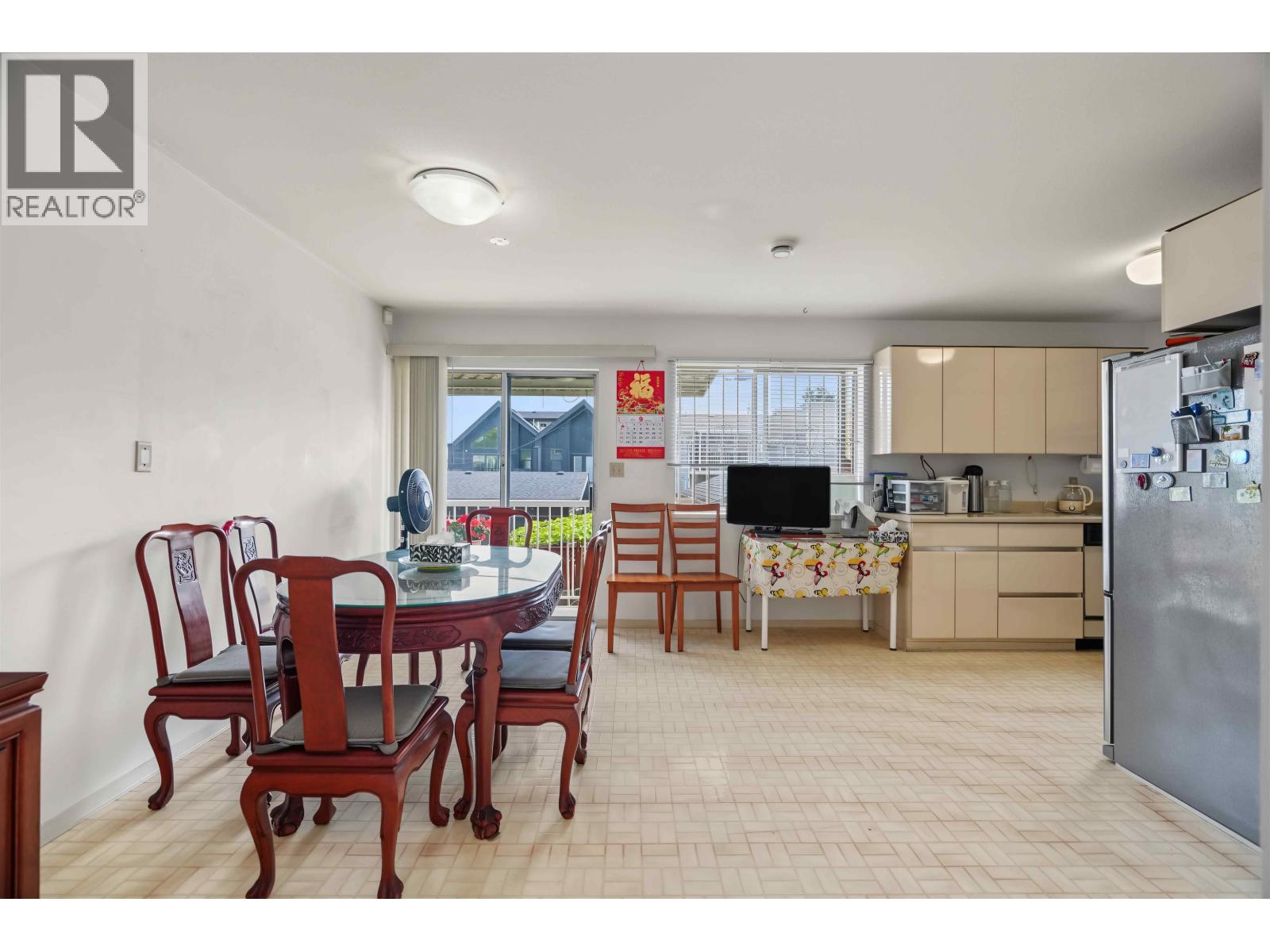 5036 Sherbrooke Street Property Photo 8