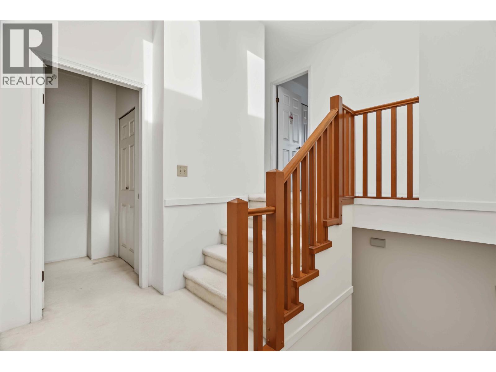 5036 Sherbrooke Street Property Photo 24