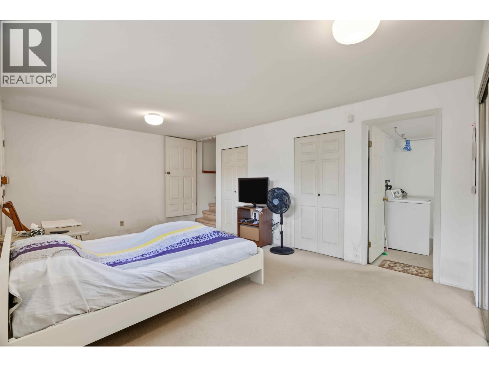 5036 Sherbrooke Street Property Photo 28