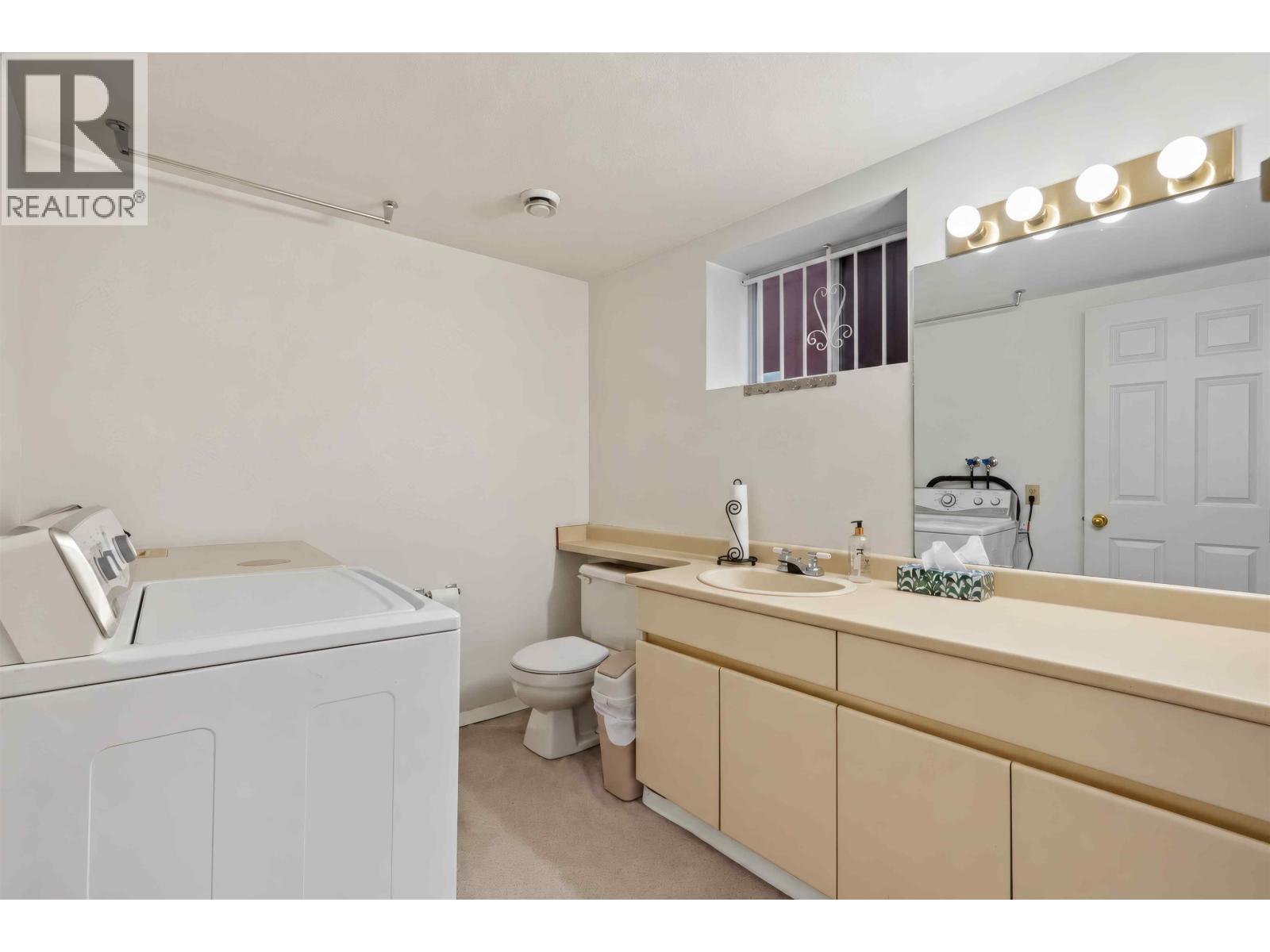 5036 Sherbrooke Street Property Photo 31
