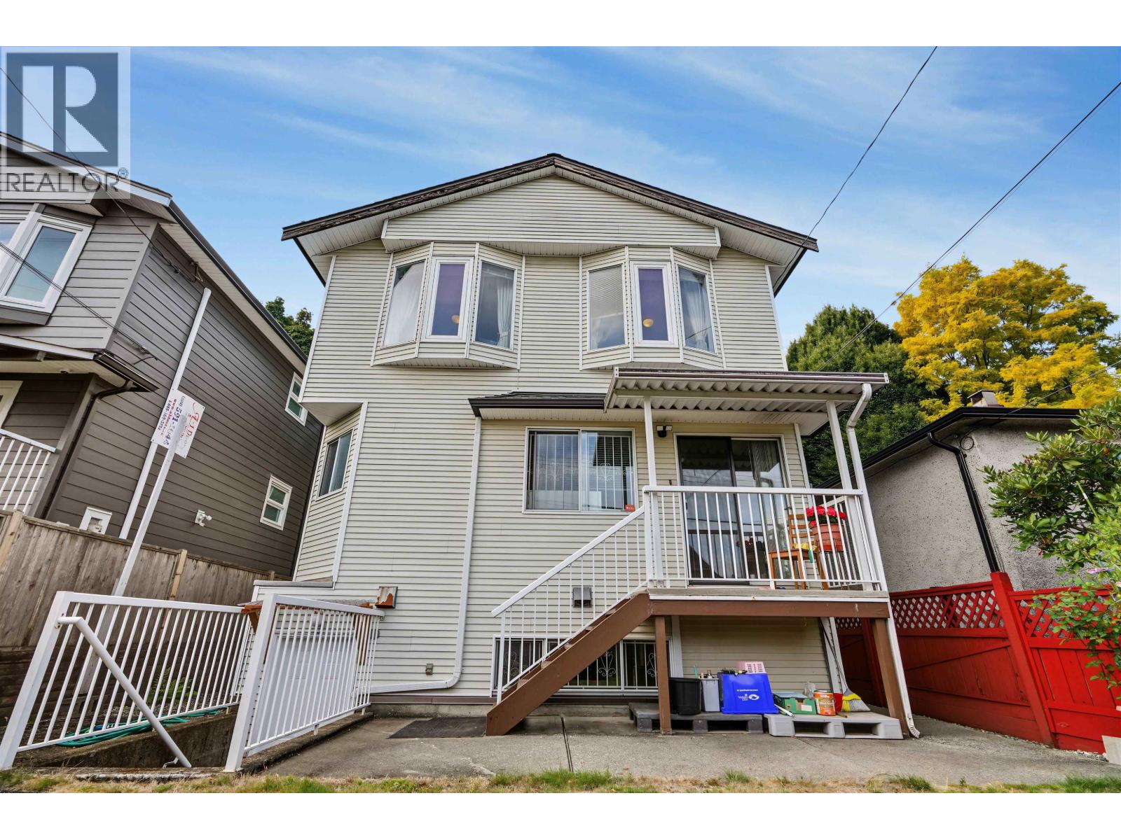 5036 Sherbrooke Street Property Photo 33
