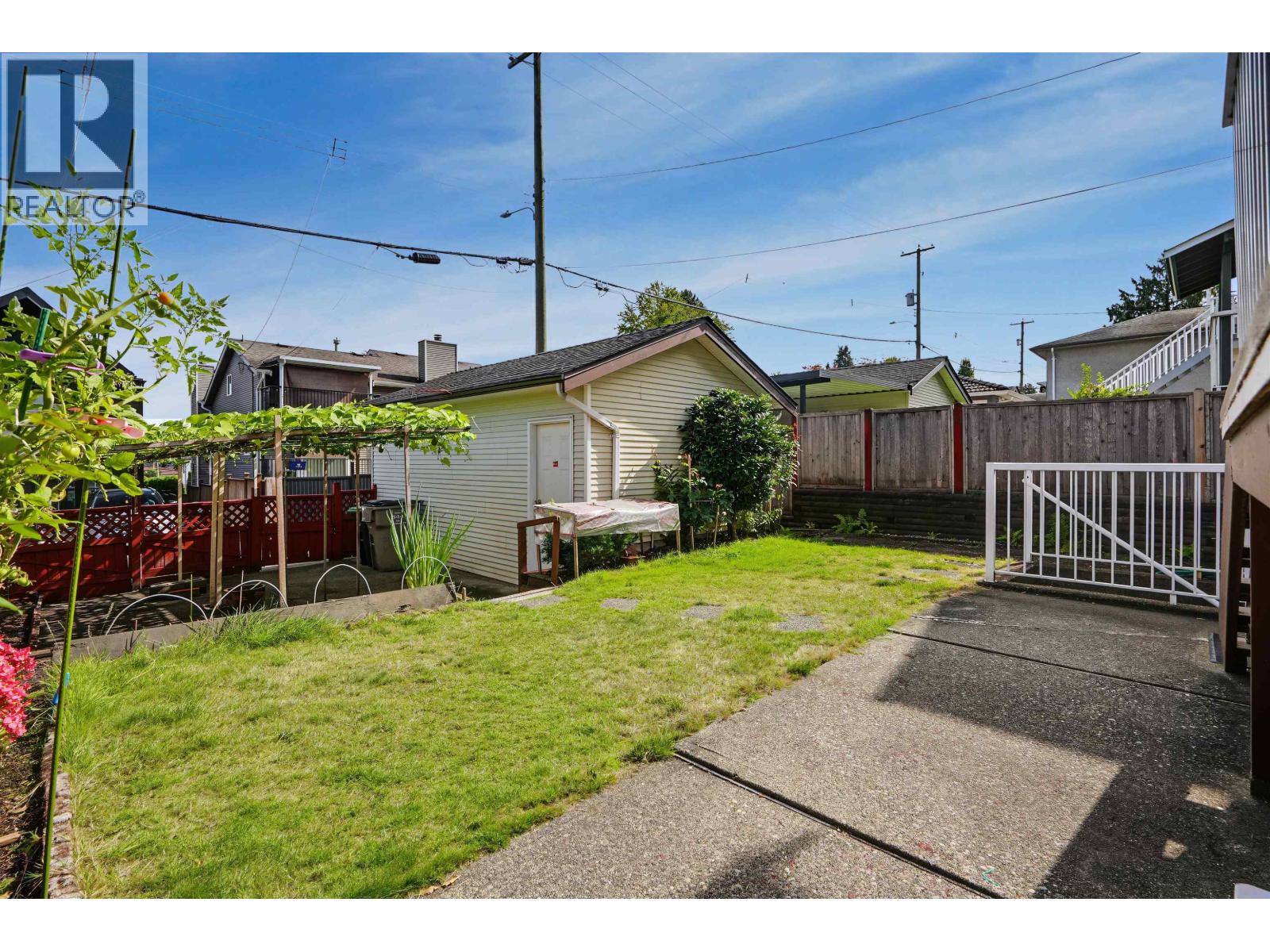 5036 Sherbrooke Street Property Photo 34