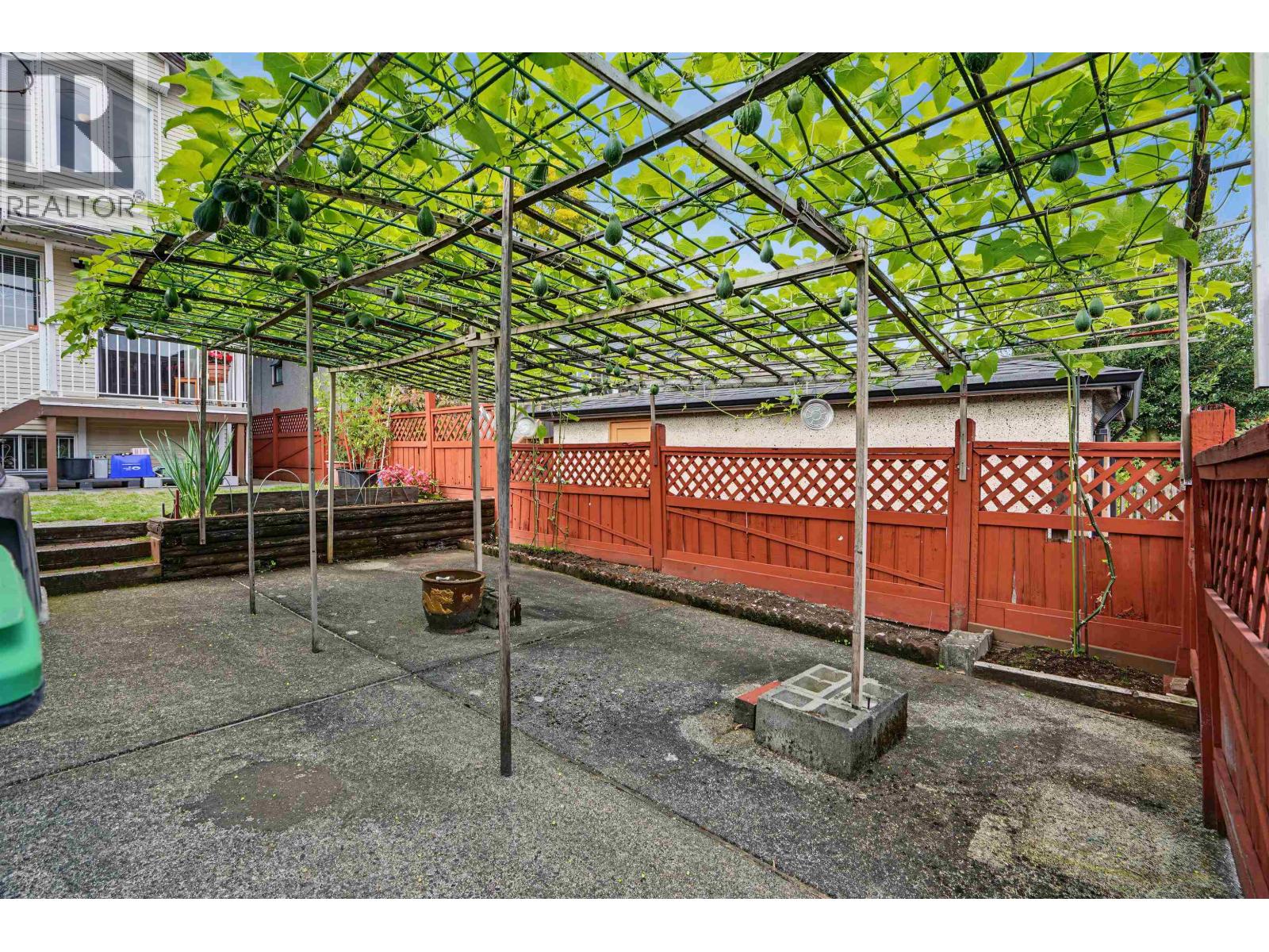 5036 Sherbrooke Street Property Photo 35
