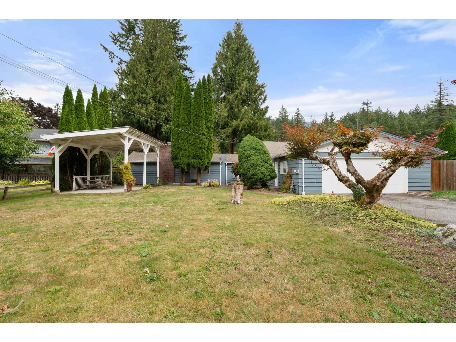 555 Glenaire Drive Property Photo 1