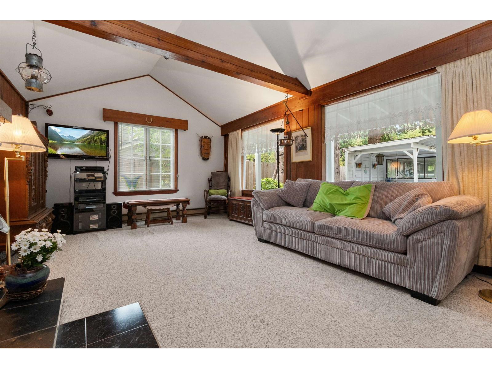 555 Glenaire Drive Property Photo 15