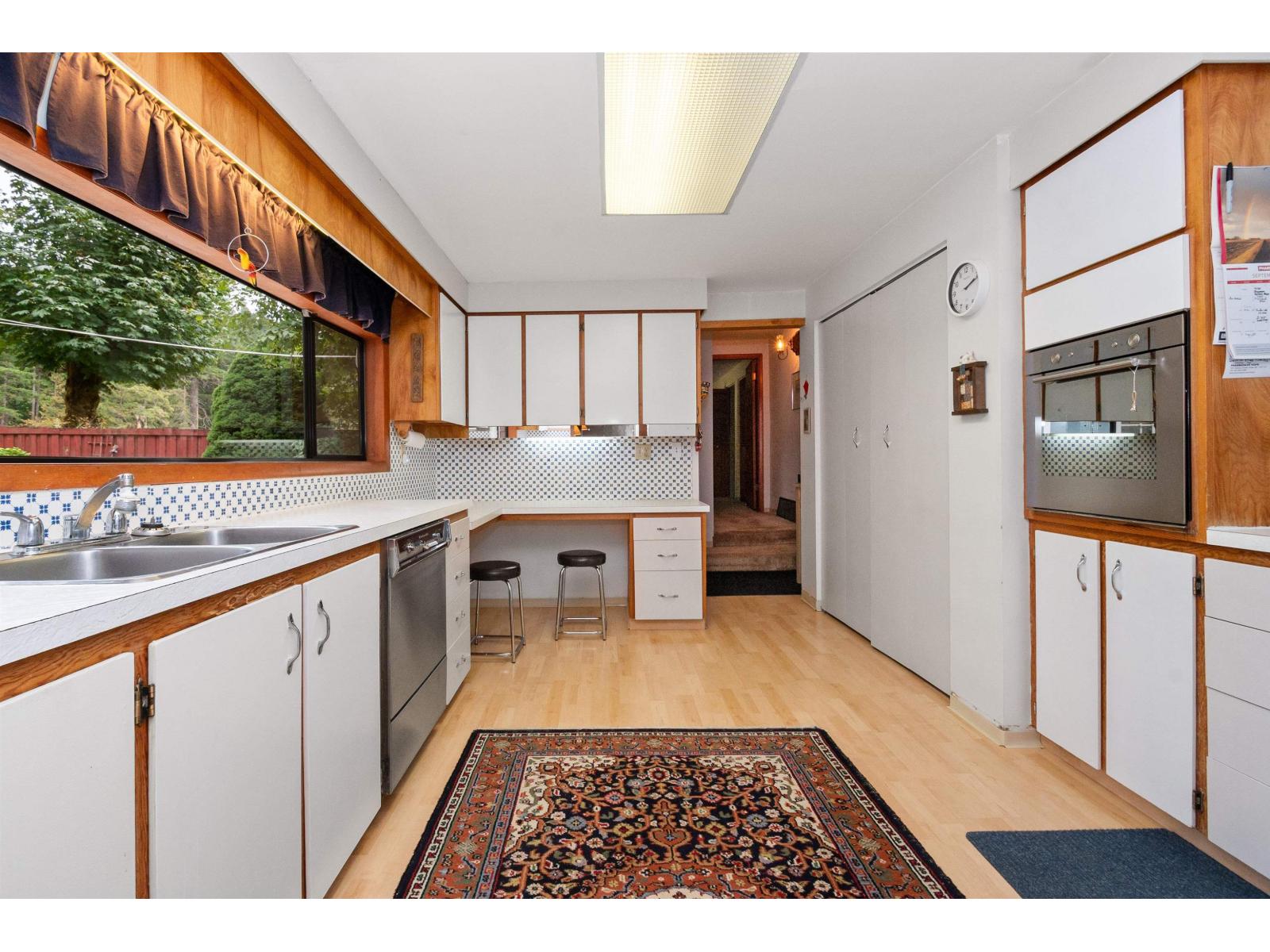 555 Glenaire Drive Property Photo 19