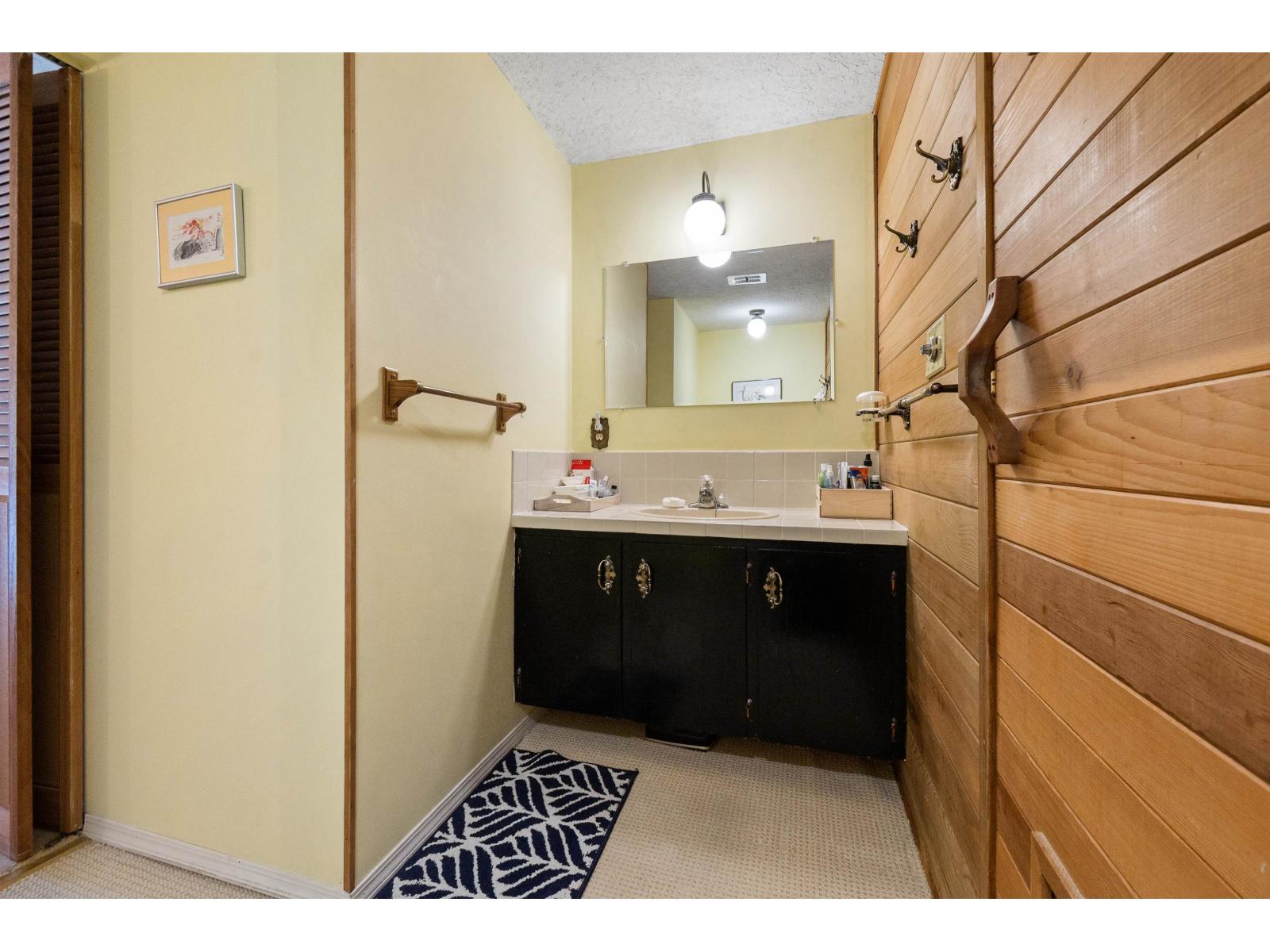 555 Glenaire Drive Property Photo 25