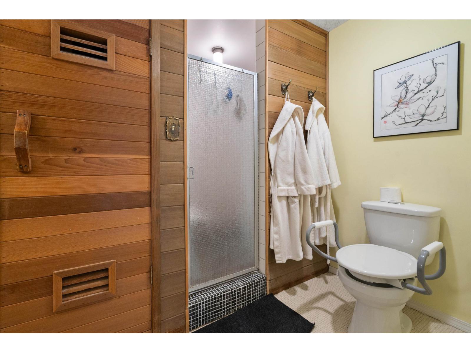555 Glenaire Drive Property Photo 26