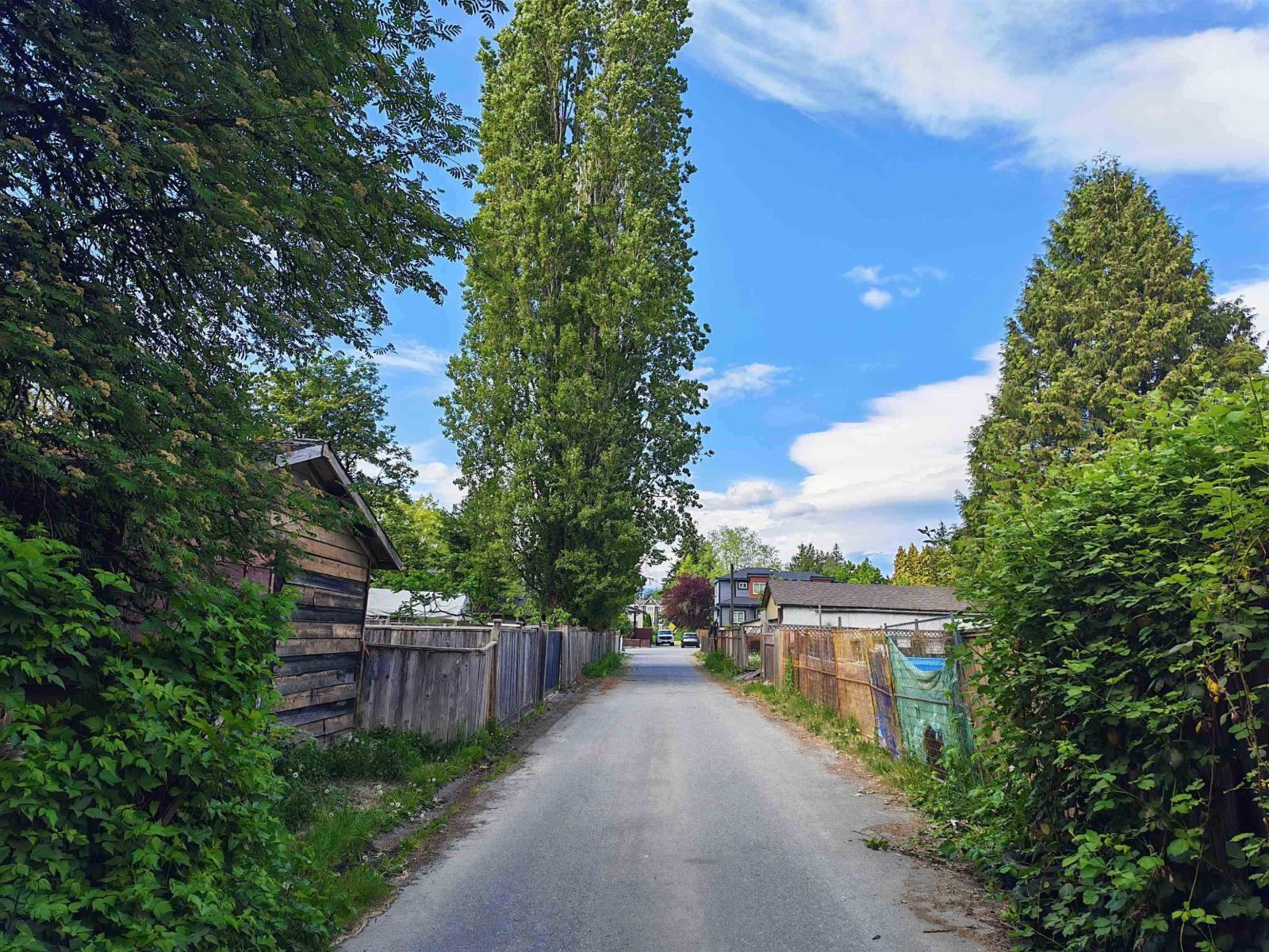 10256 143a Street Property Photo 3
