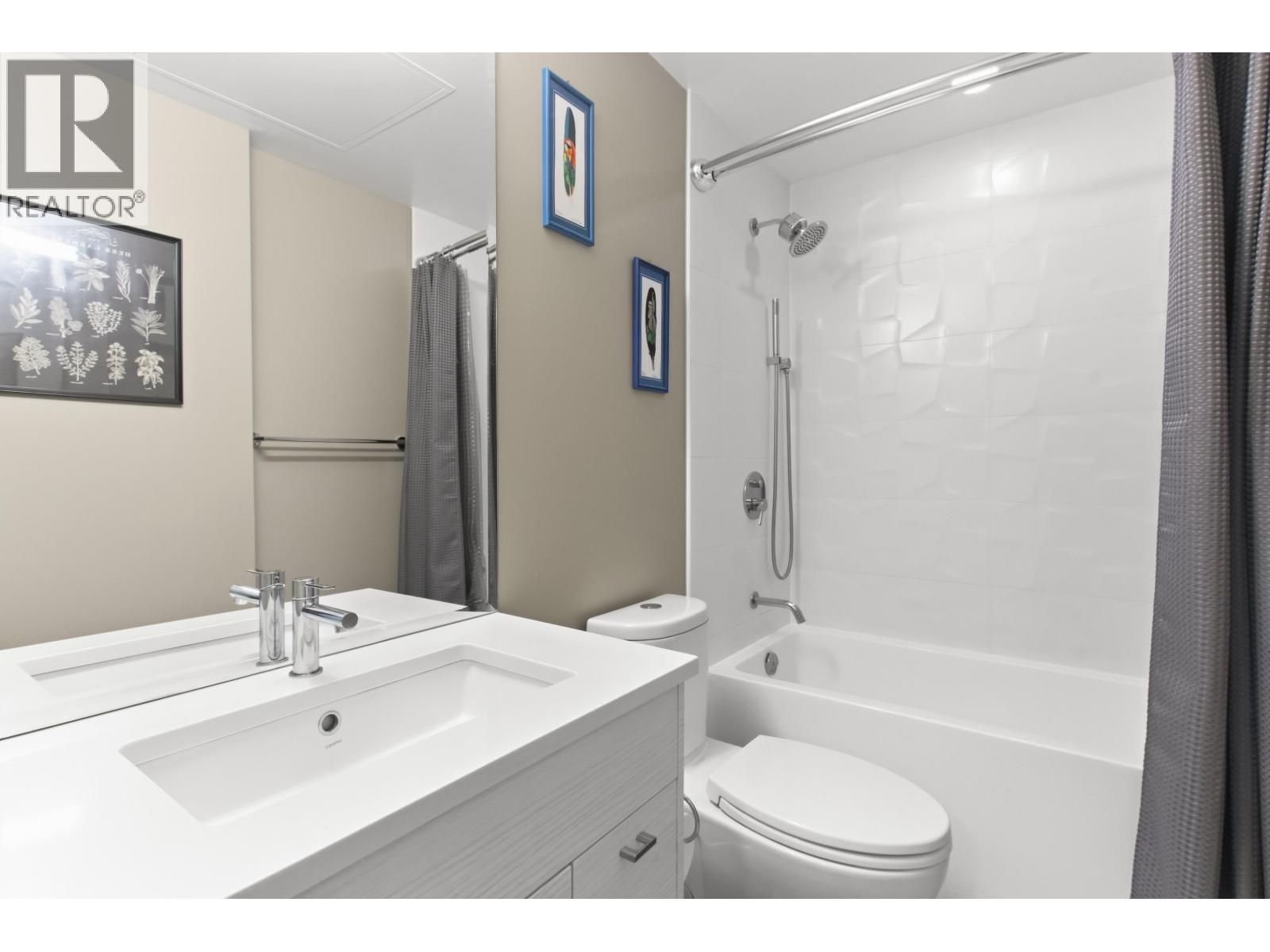 311 38033 Second Avenue Property Photo 15