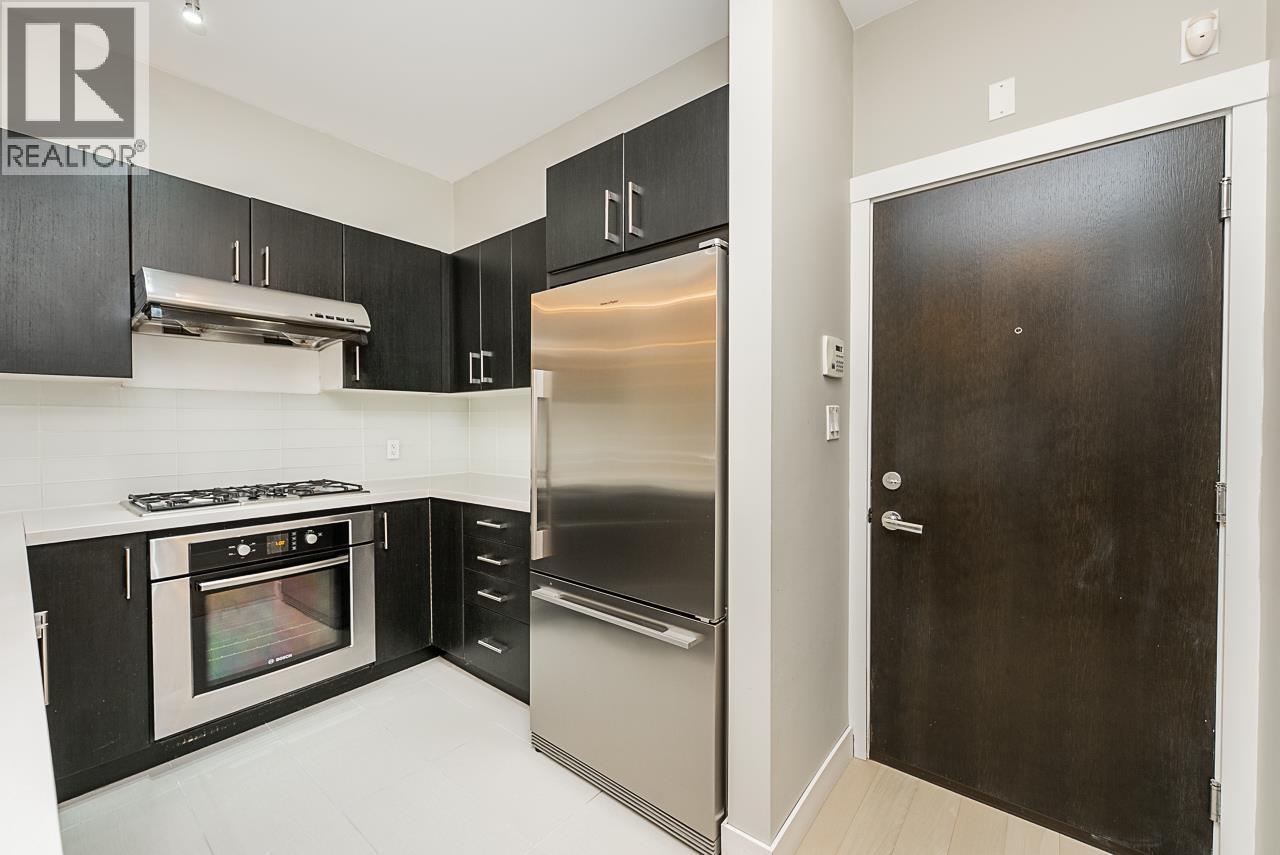 111 3133 Riverwalk Avenue Property Photo 8