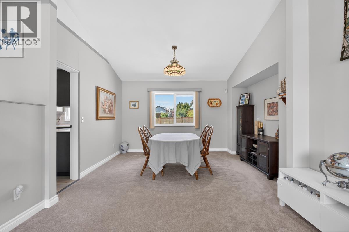 290 Santiago Street Property Photo 10