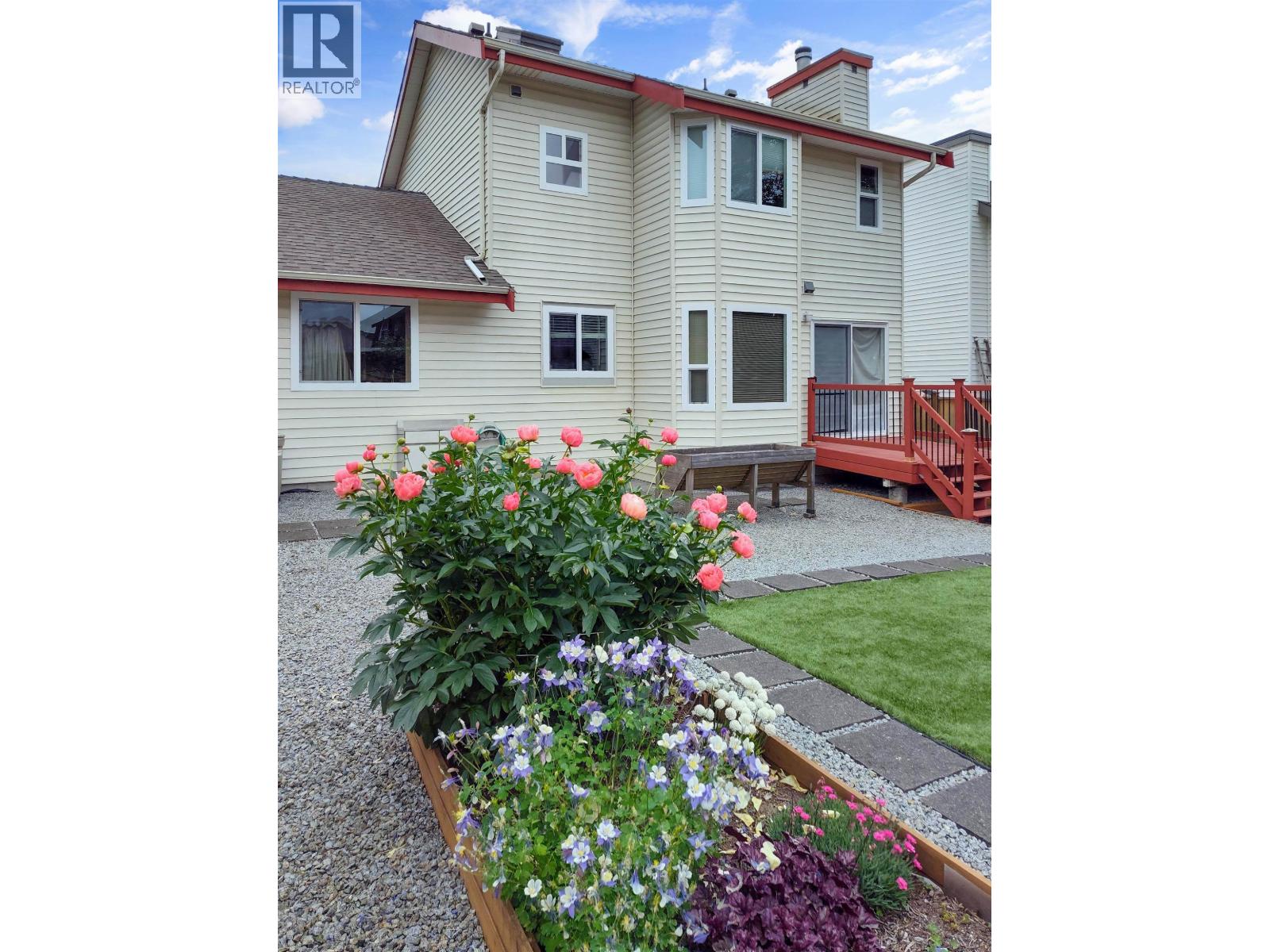 290 Santiago Street Property Photo 27