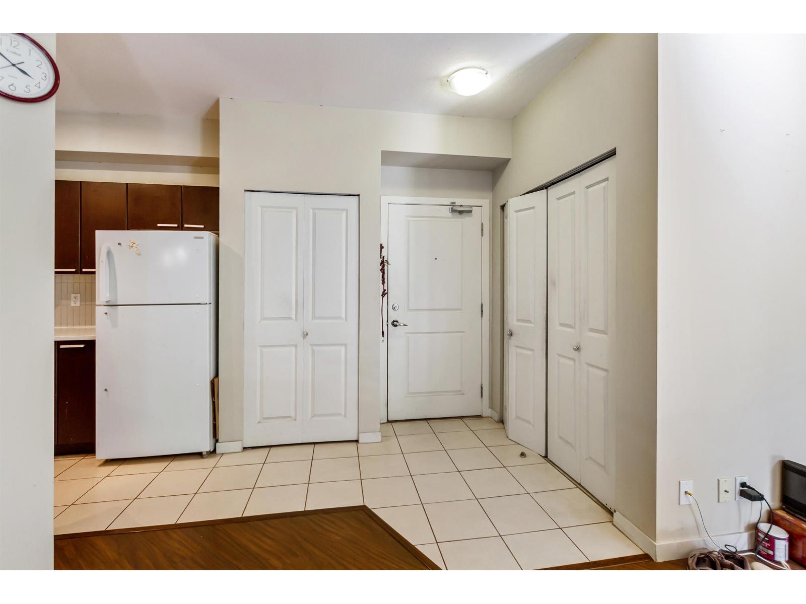 301 10499 University Drive Property Photo 7
