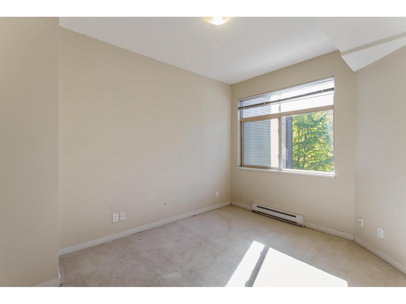 301 10499 University Drive Property Photo 10