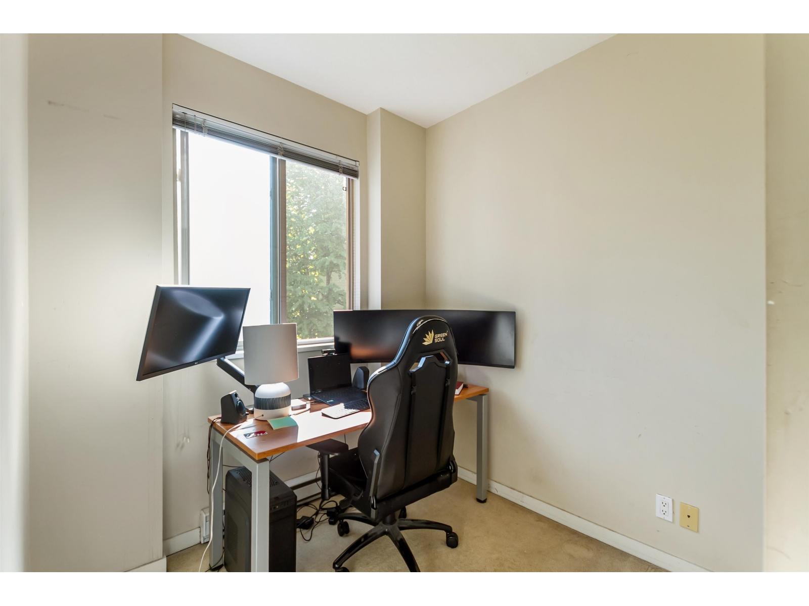 301 10499 University Drive Property Photo 14
