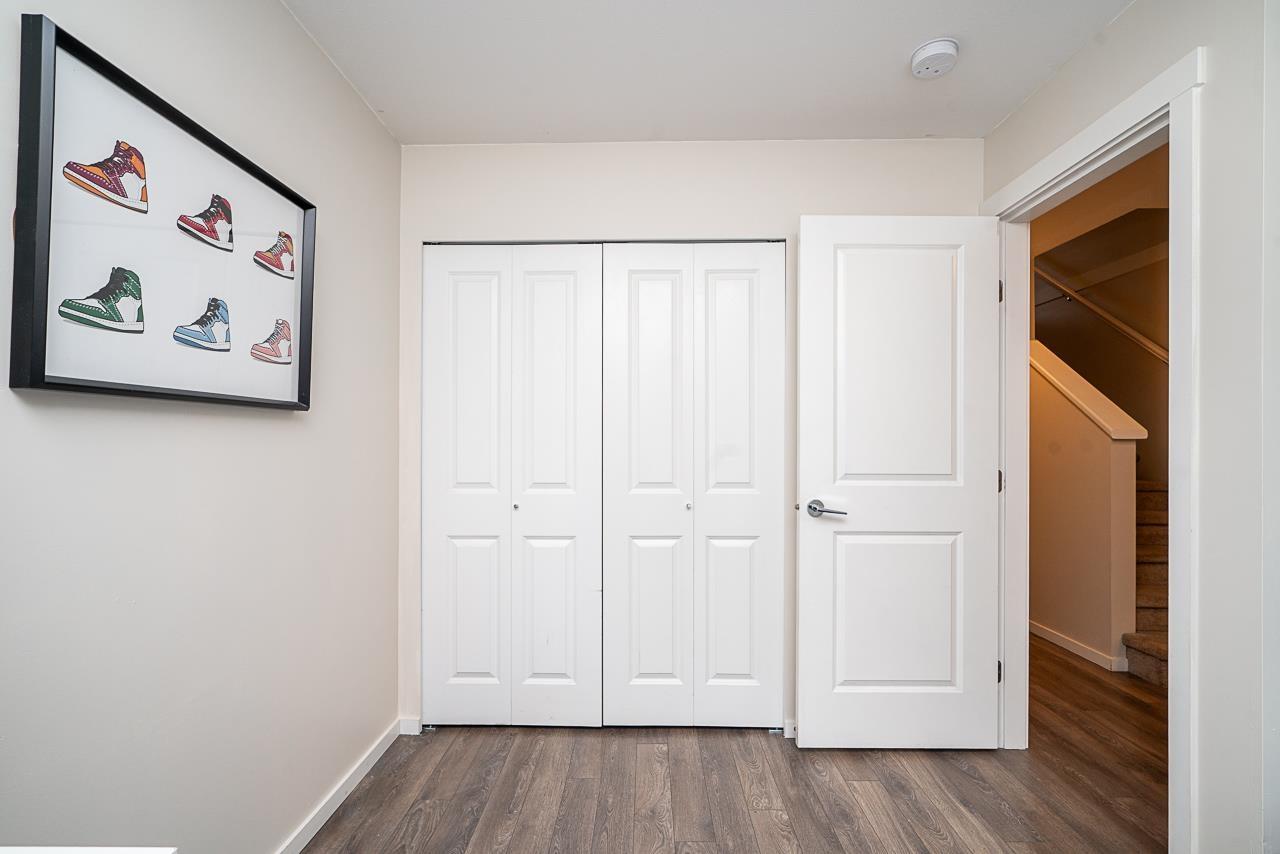 73 16678 25 Avenue Property Photo 6