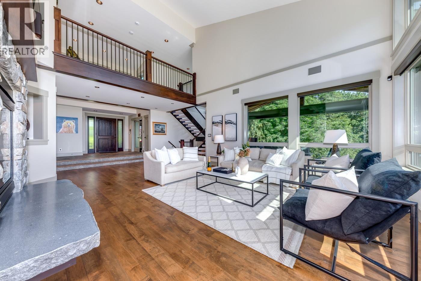 41155 Rockridge Place Property Photo 4