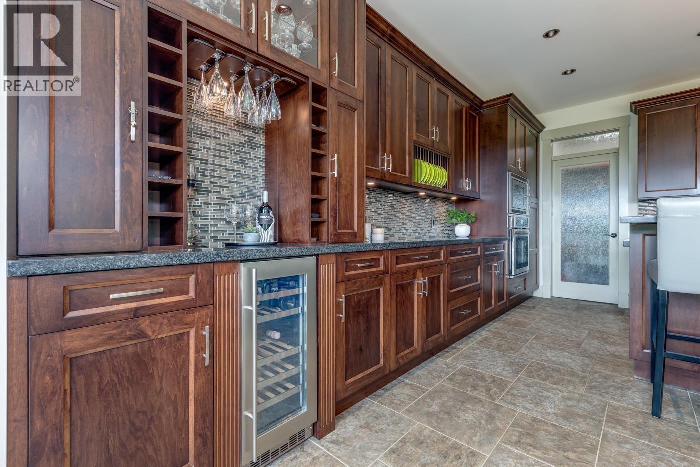 41155 Rockridge Place Property Photo 7
