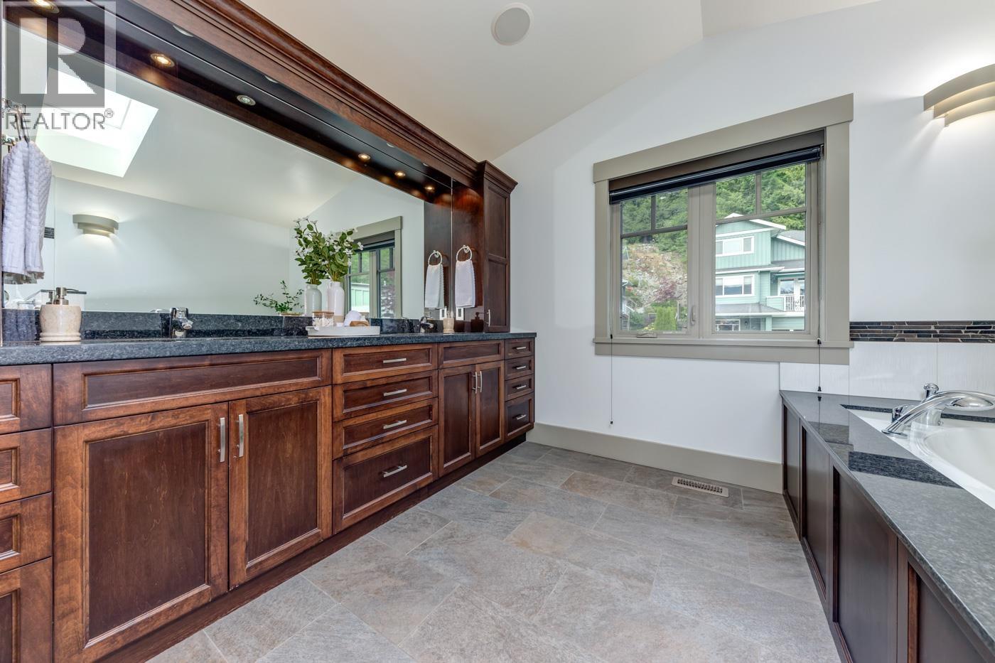 41155 Rockridge Place Property Photo 23