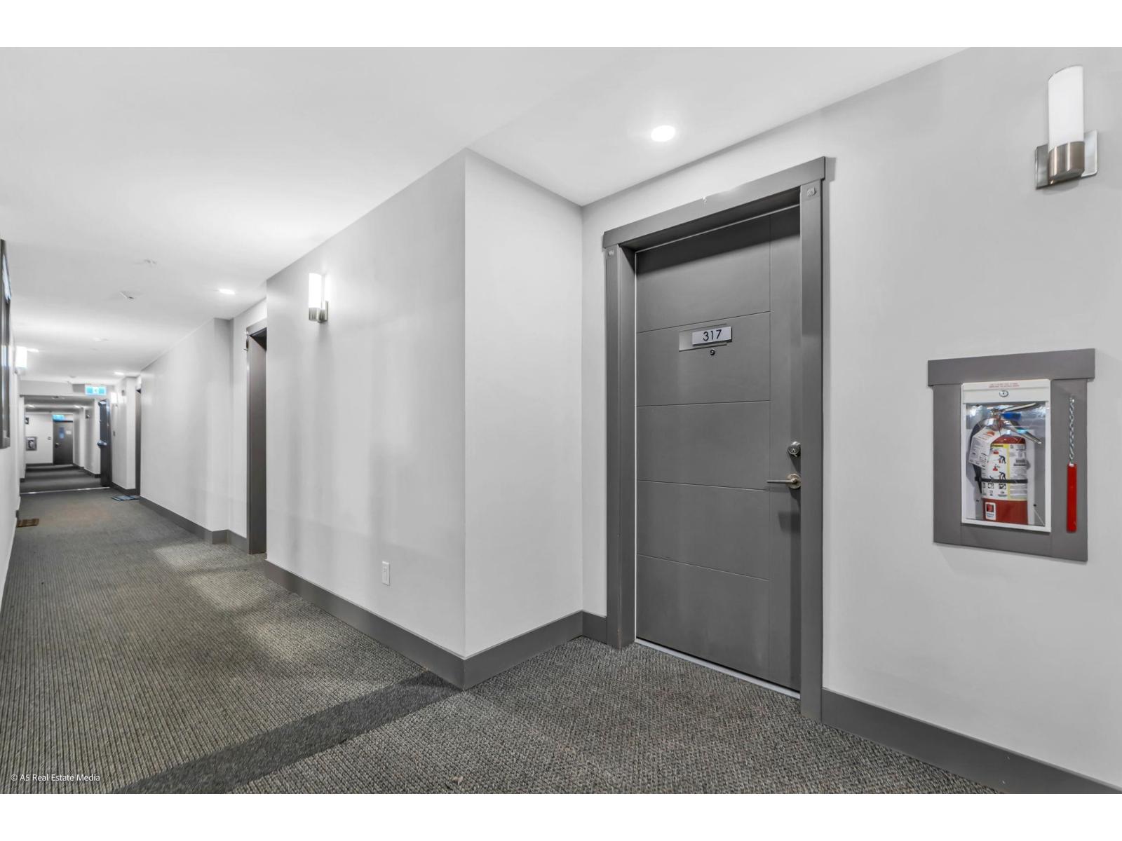 317 20696 Eastleigh Crescent Property Photo 4