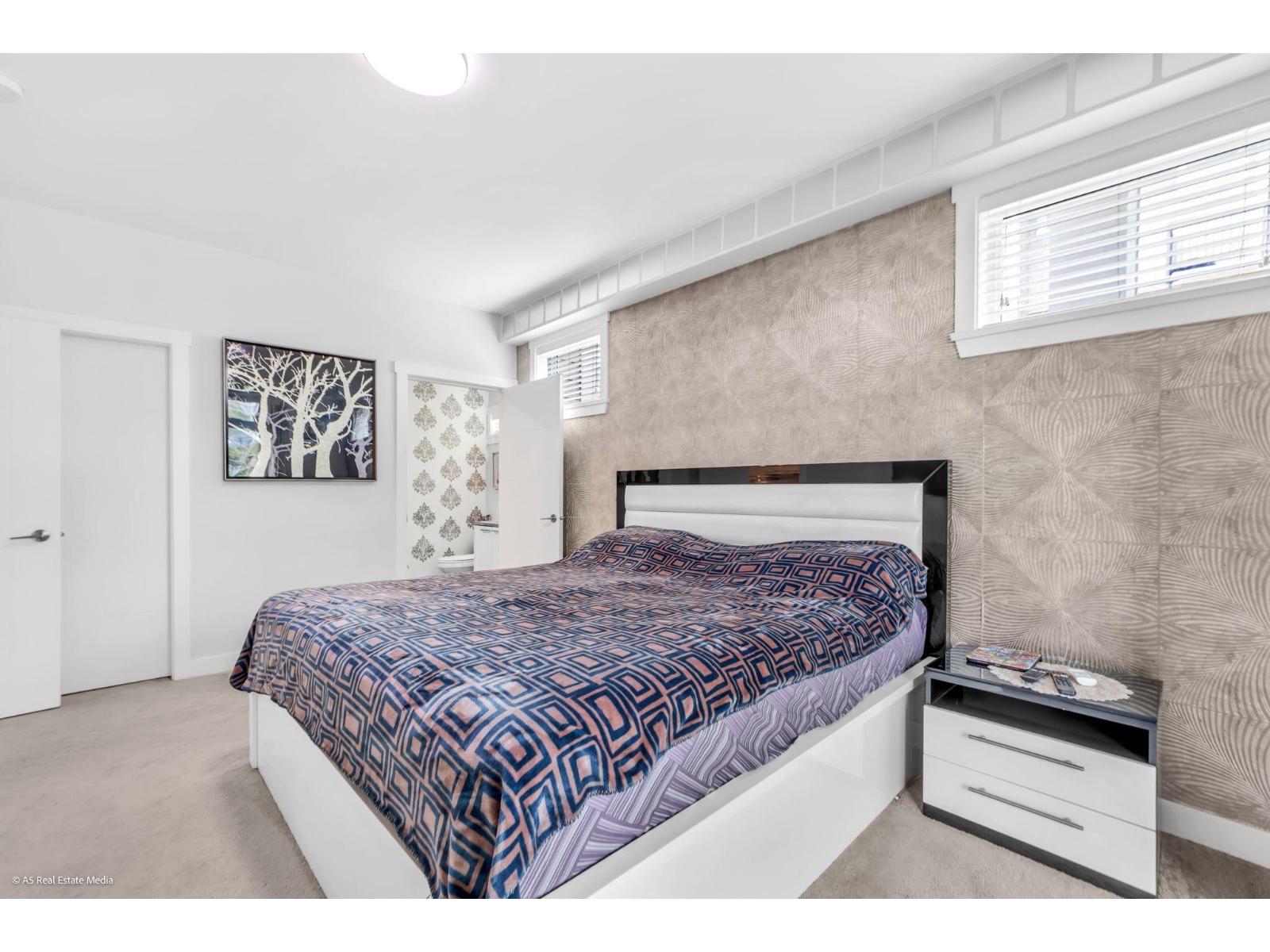317 20696 Eastleigh Crescent Property Photo 18