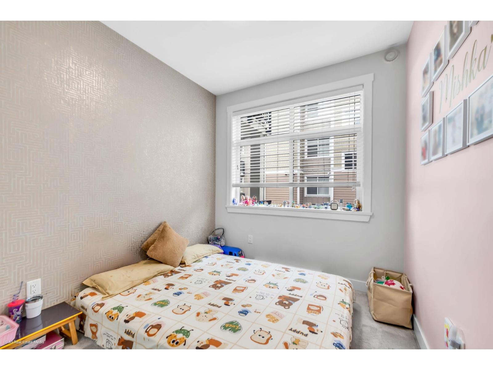 317 20696 Eastleigh Crescent Property Photo 21