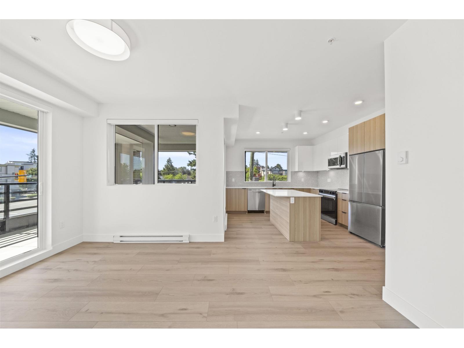 202 20769 Fraser Highway Property Photo 12