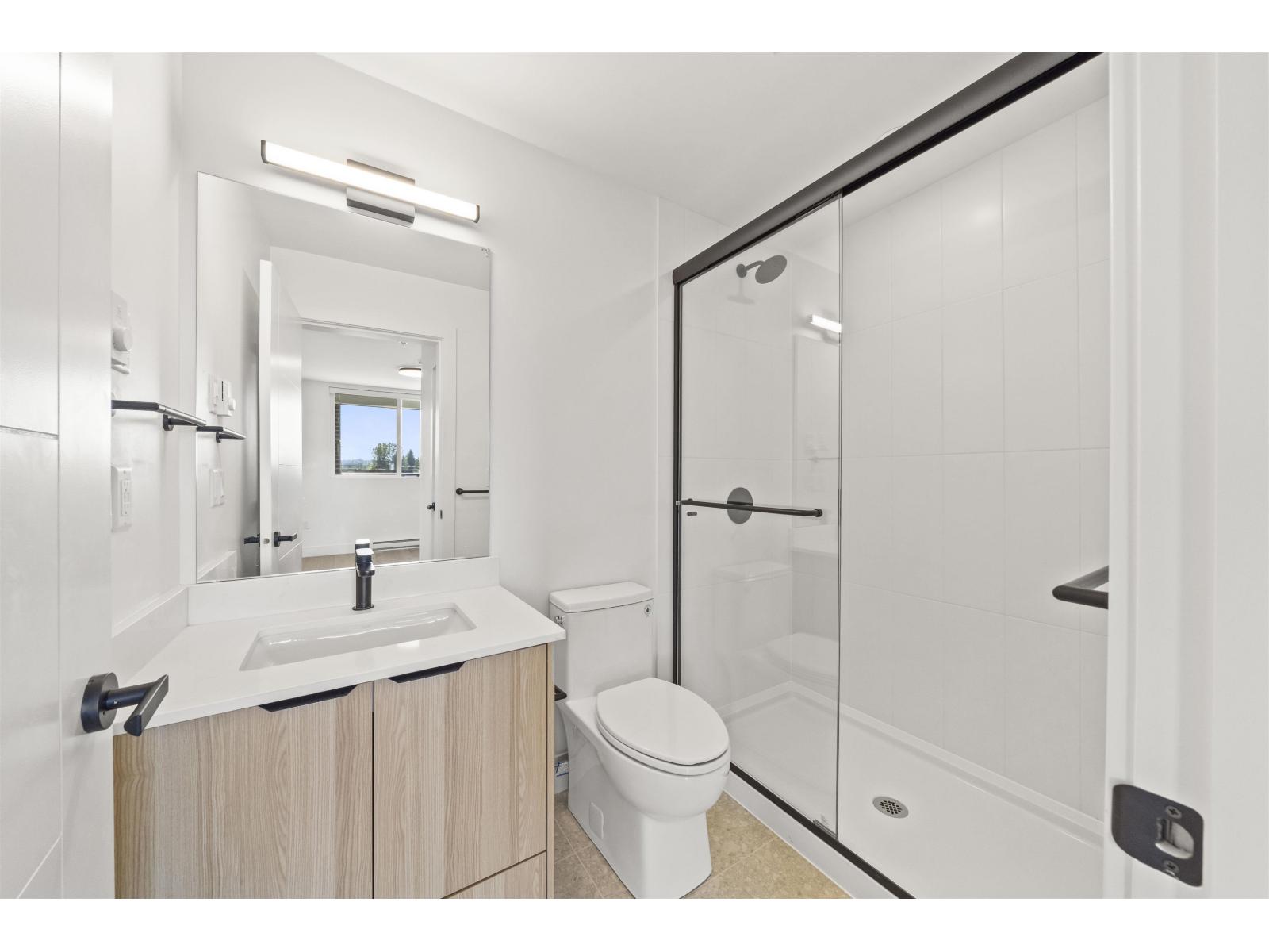 202 20769 Fraser Highway Property Photo 15