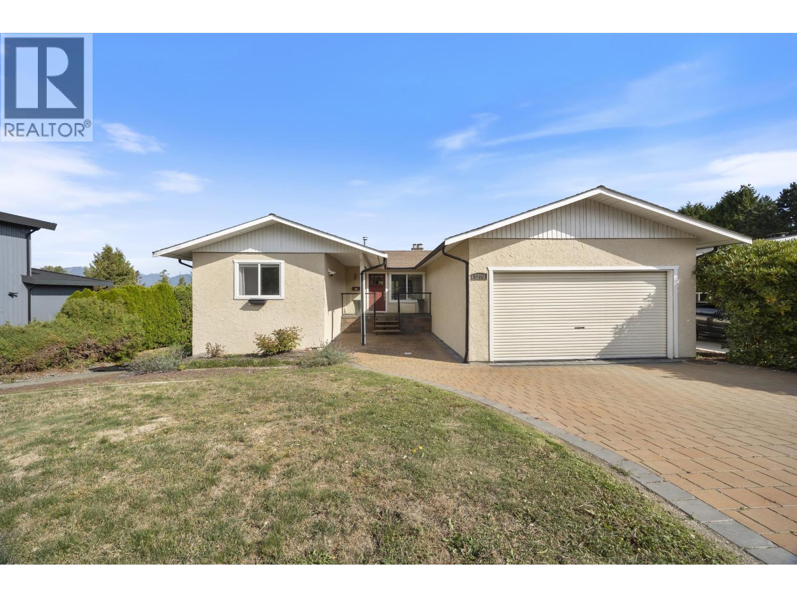 8200 Burnfield Crescent Property Photo 1