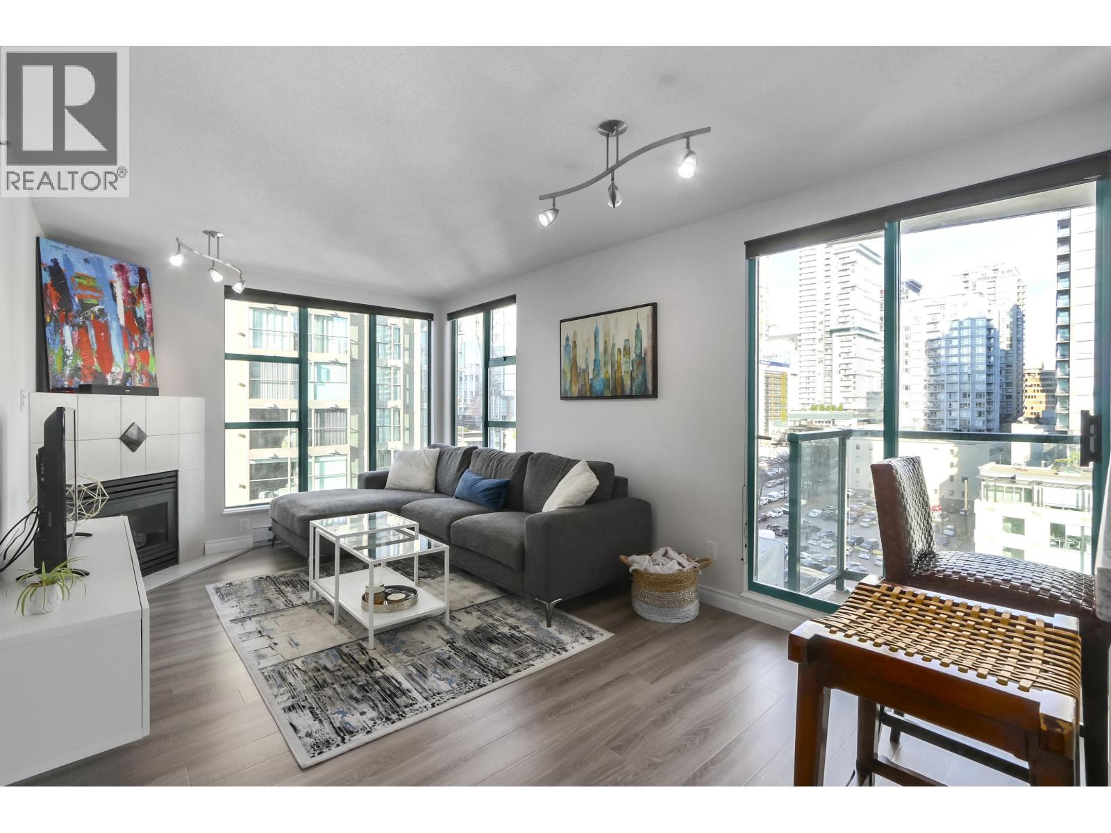 1502 939 Homer Street Property Photo 1
