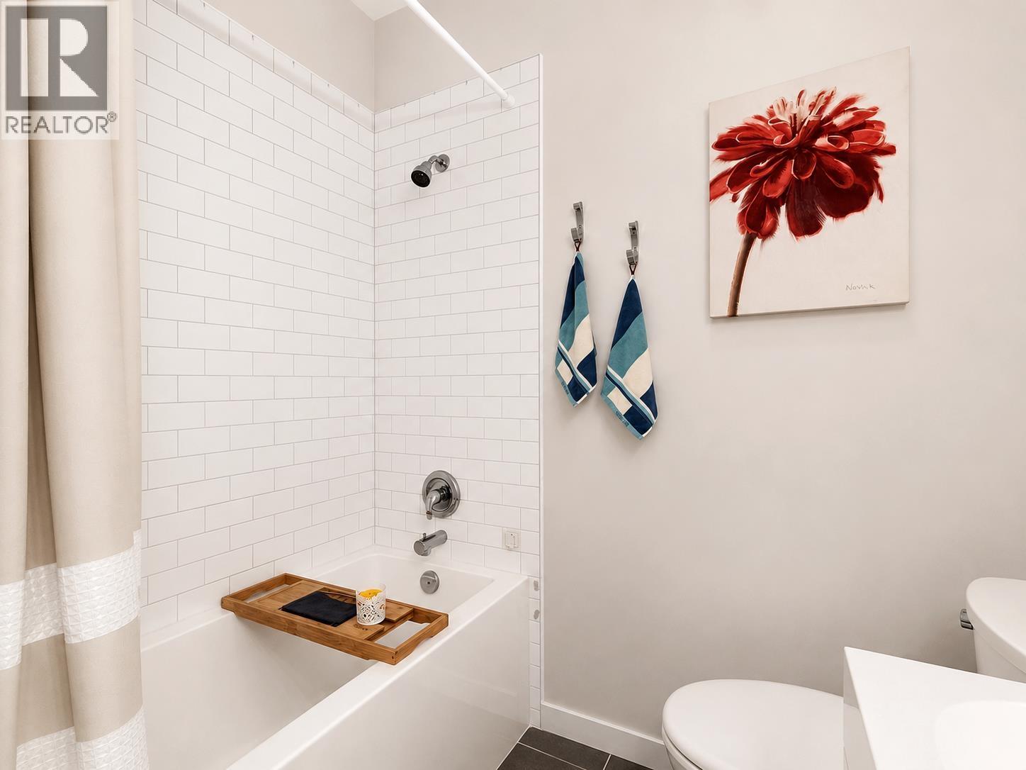 101 3070 Guildford Way Property Photo 17