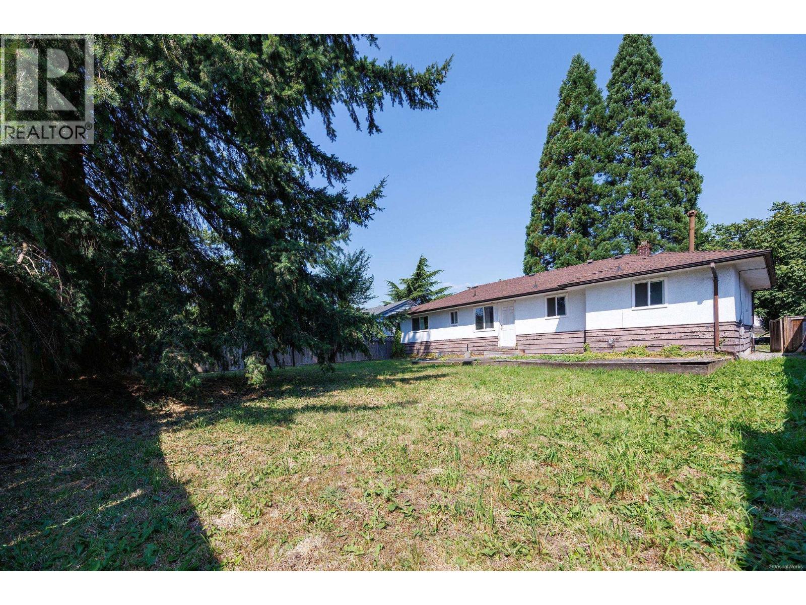 1234 Prairie Avenue Property Photo 4