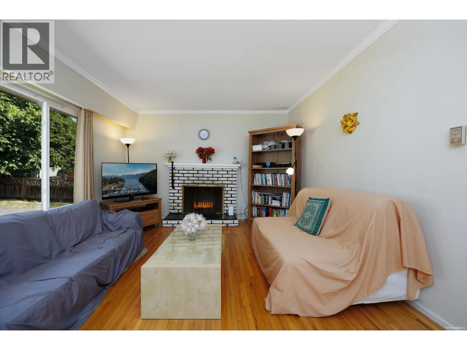1234 Prairie Avenue Property Photo 7
