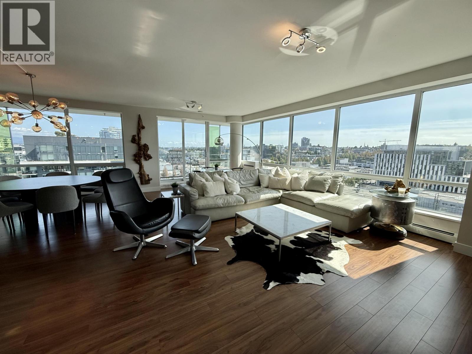 1702 159 W 2nd Avenue Property Photo 1