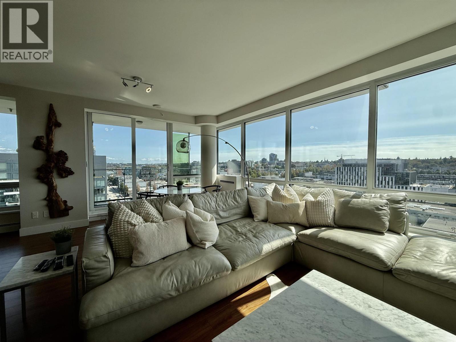 1702 159 W 2nd Avenue Property Photo 2