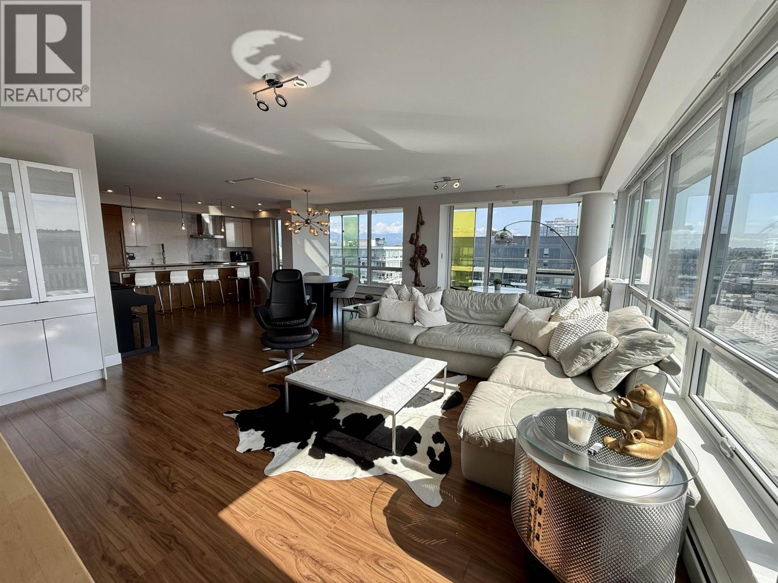 1702 159 W 2nd Avenue Property Photo 3