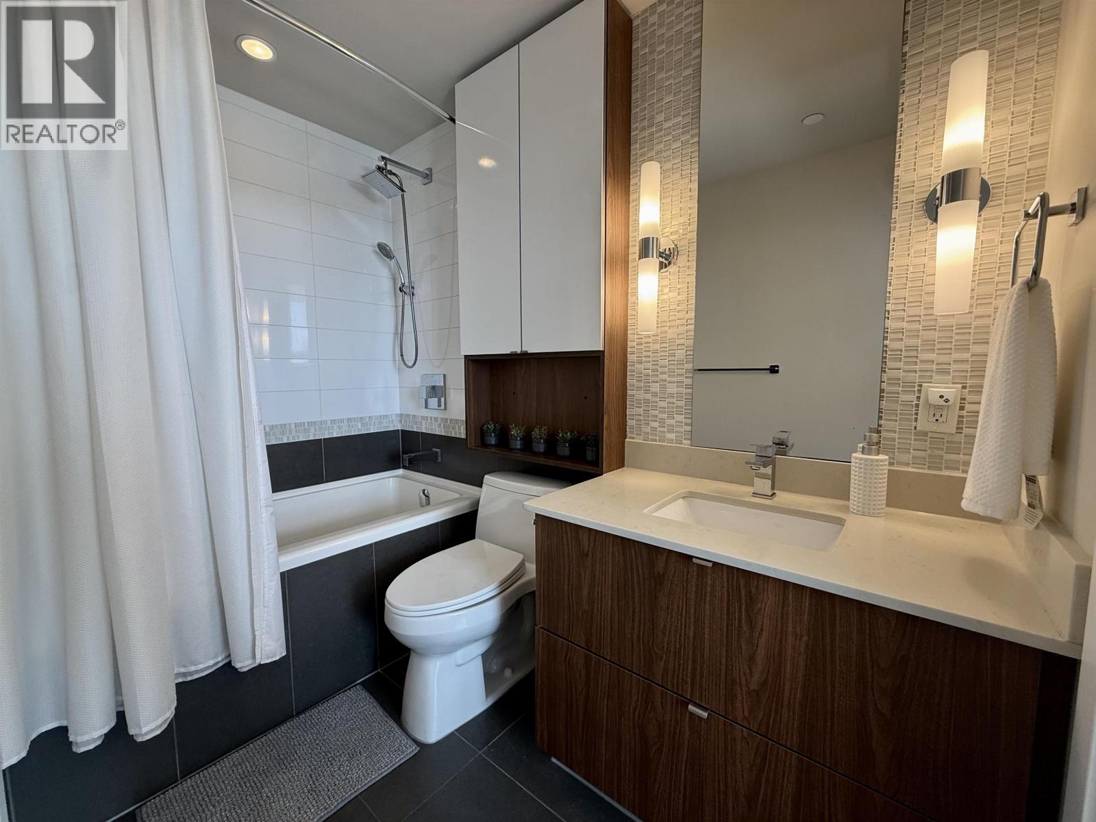 1702 159 W 2nd Avenue Property Photo 29