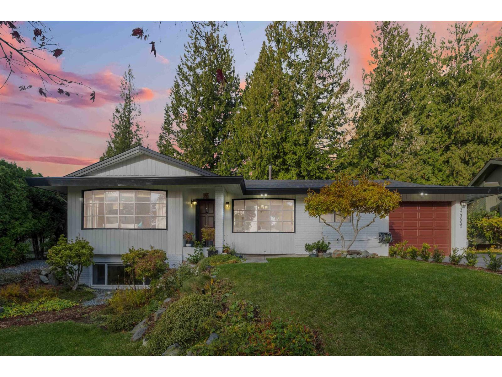 34869 Everett Drive Property Photo 3