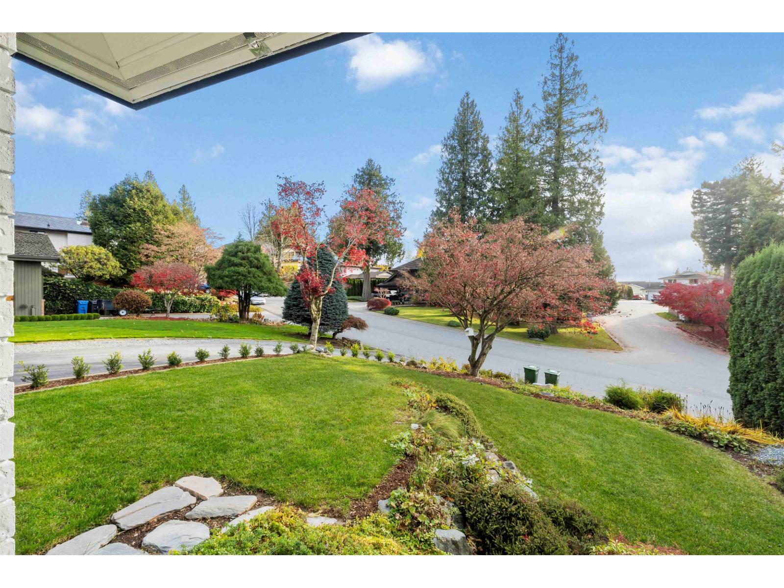 34869 Everett Drive Property Photo 4