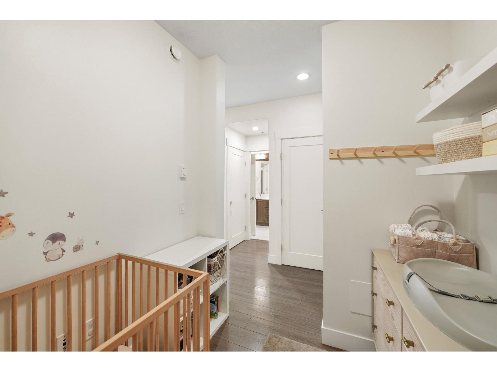 113 22087 49 Avenue Property Photo 12