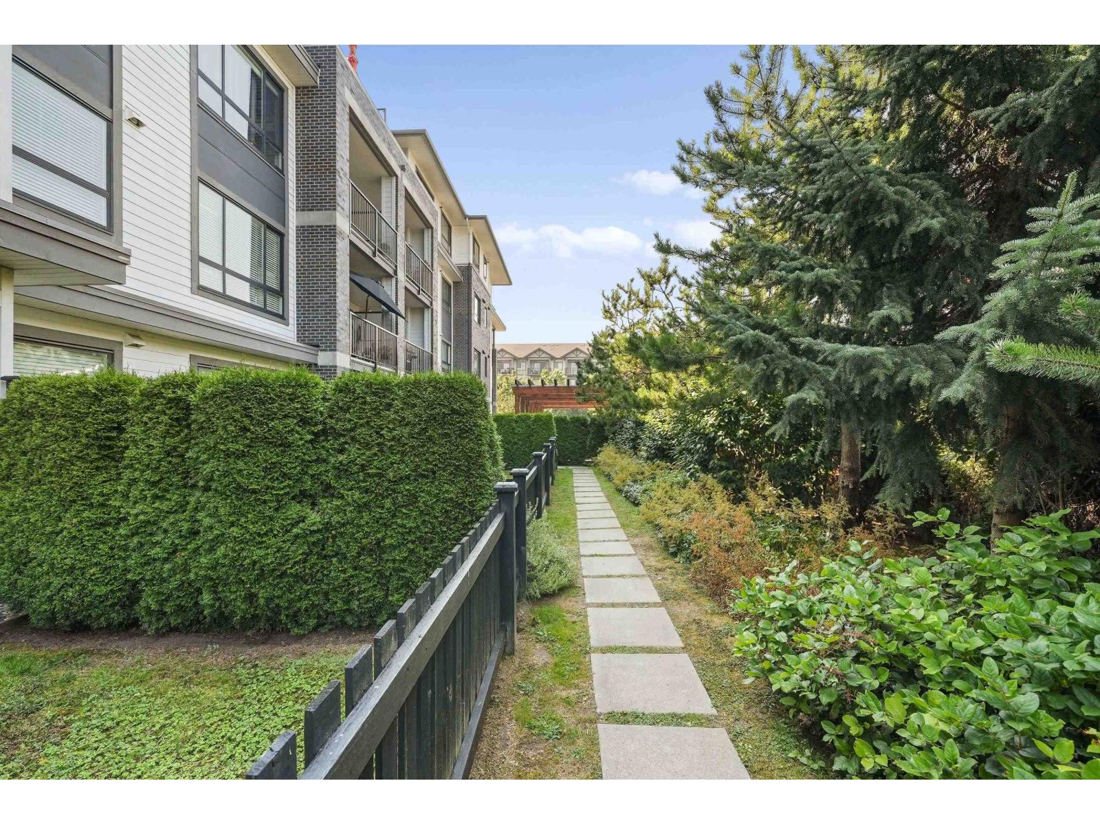 113 22087 49 Avenue Property Photo 18