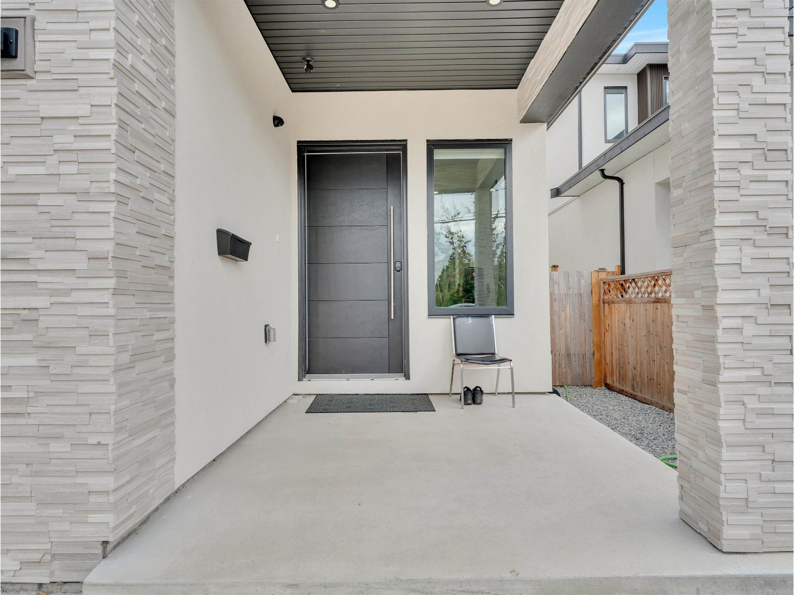 11553 75a Avenue Property Photo 3