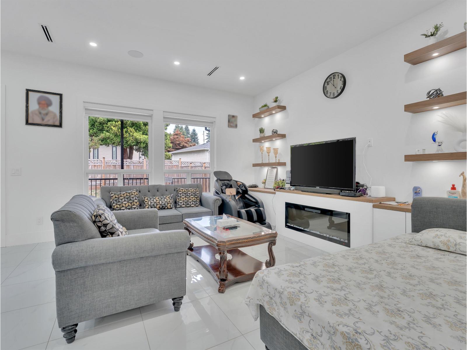 11553 75a Avenue Property Photo 5