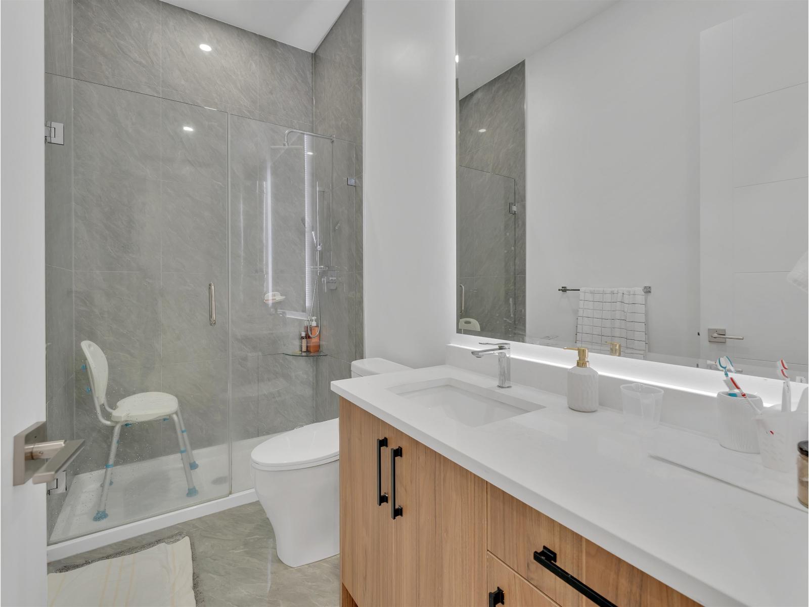 11553 75a Avenue Property Photo 13