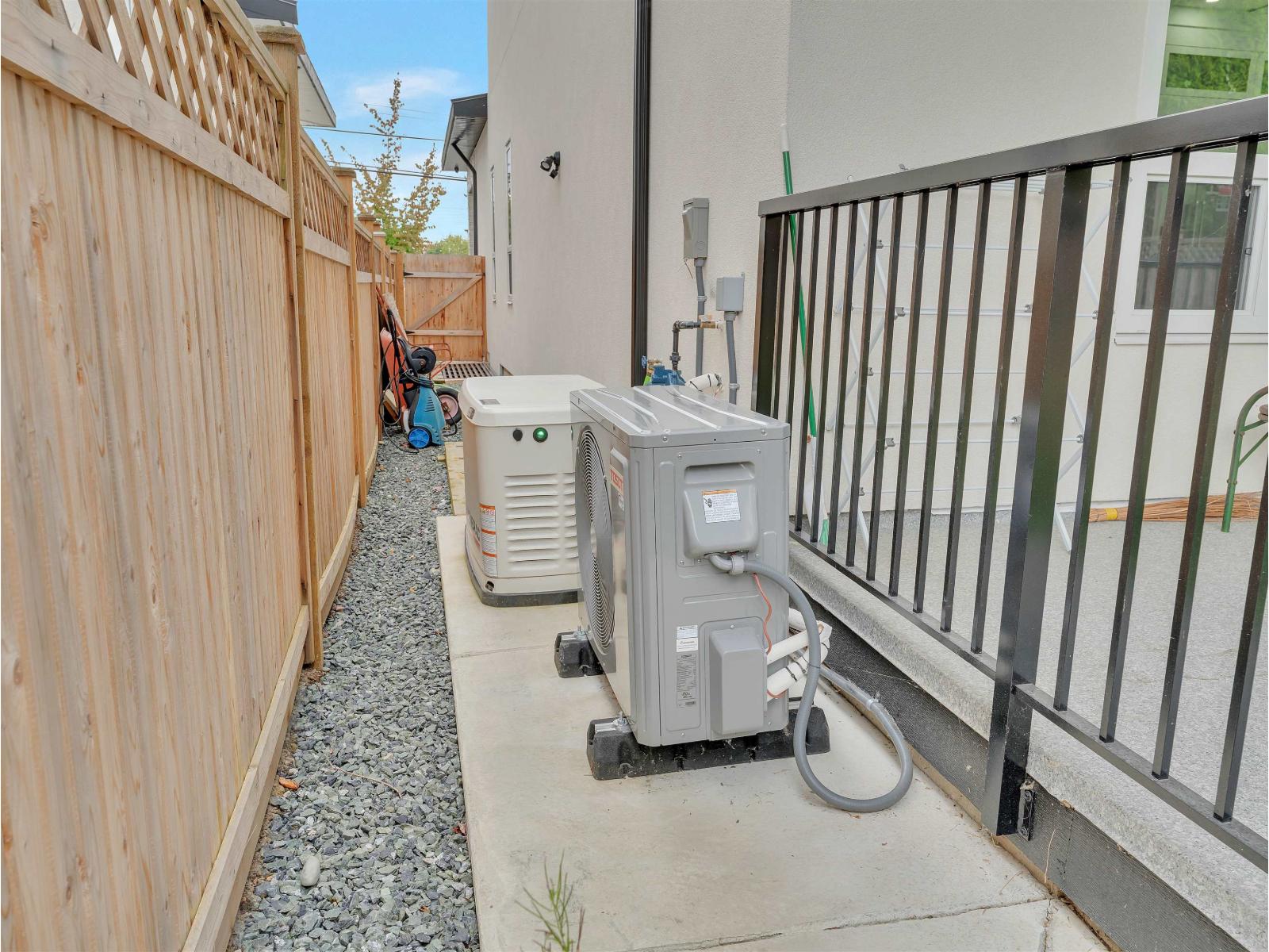 11553 75a Avenue Property Photo 36