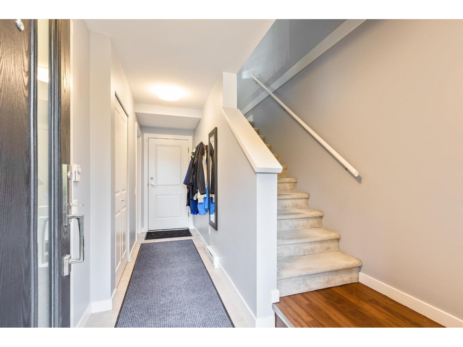 5 15938 27 Avenue Property Photo 3