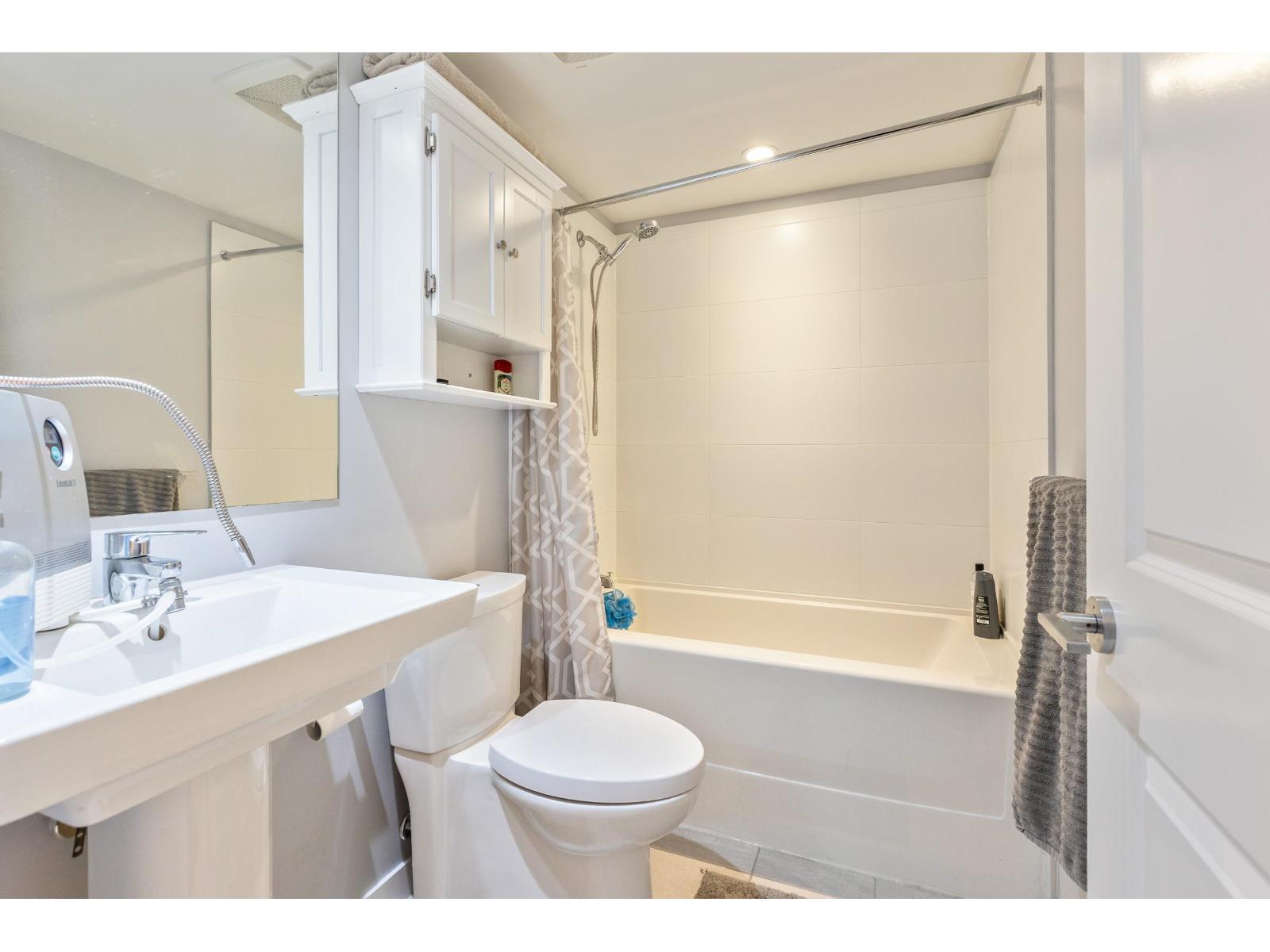 5 15938 27 Avenue Property Photo 5